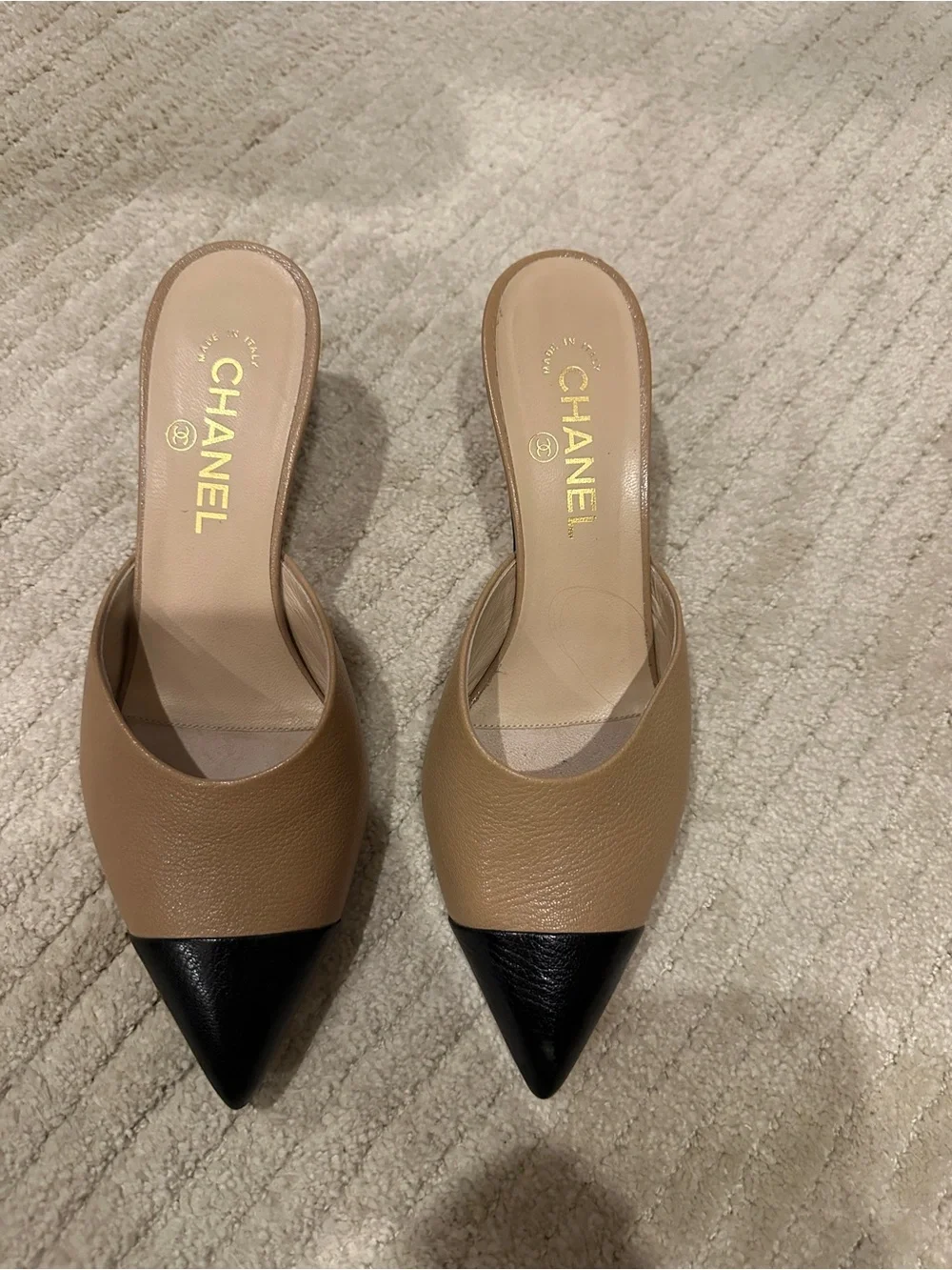 CHANEL Beige and Black Pointed Toe Leather Mules